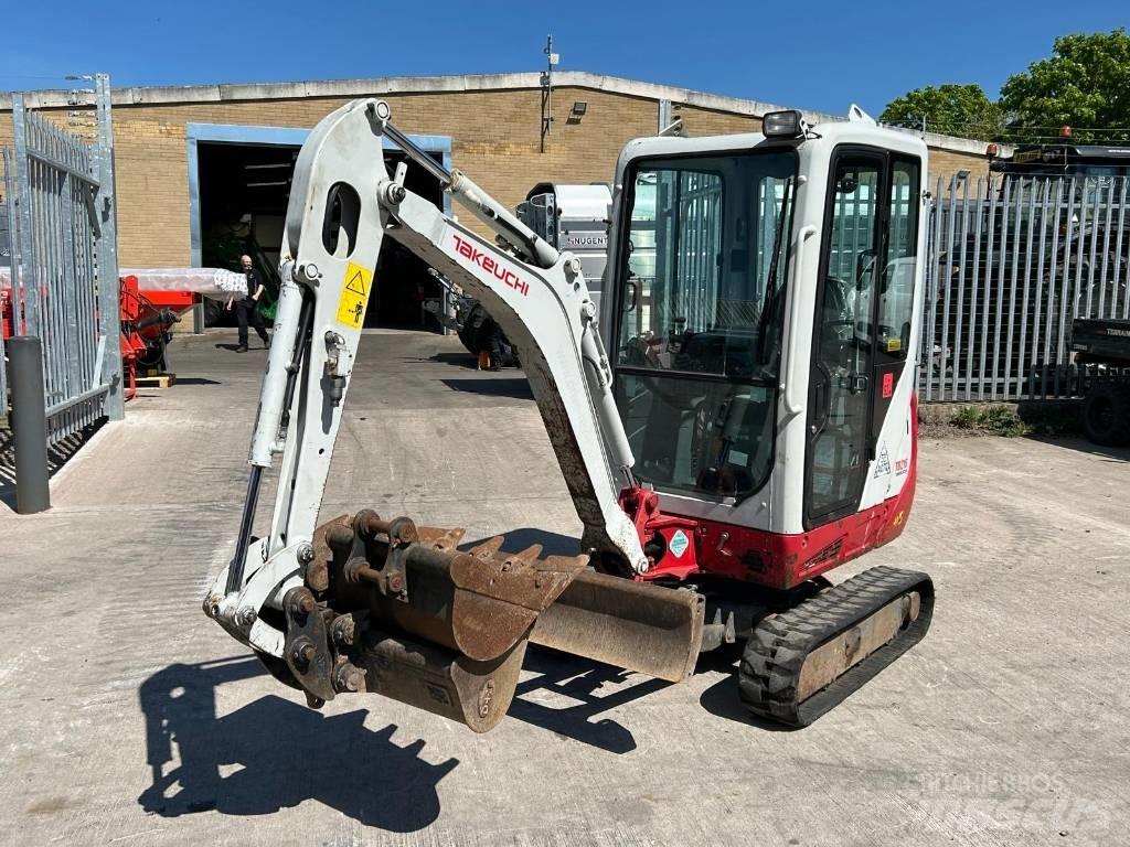 Takeuchi TB 216 Мини екскаватори < 7 т