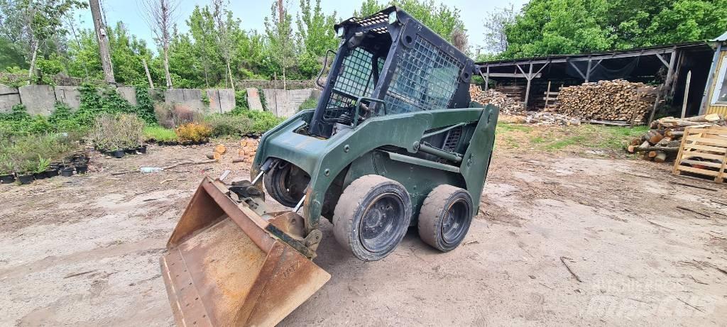 CAT 226 Мини товарачи
