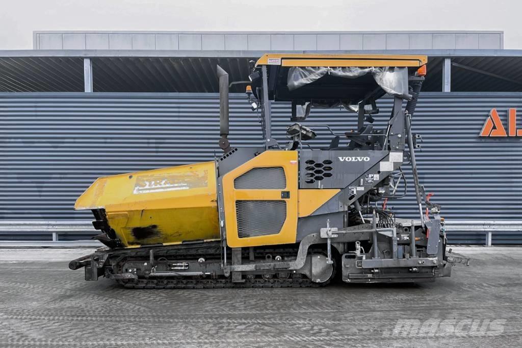 Volvo P7820C Машини за асфалт
