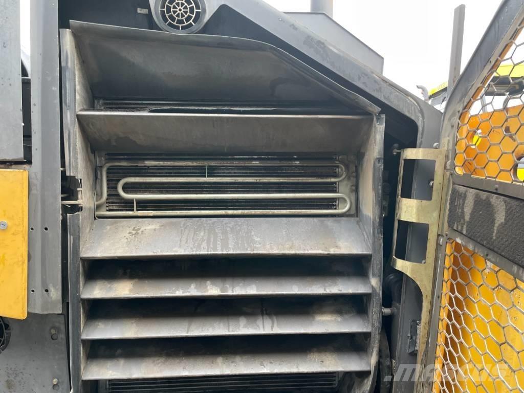 Volvo P7820C Машини за асфалт