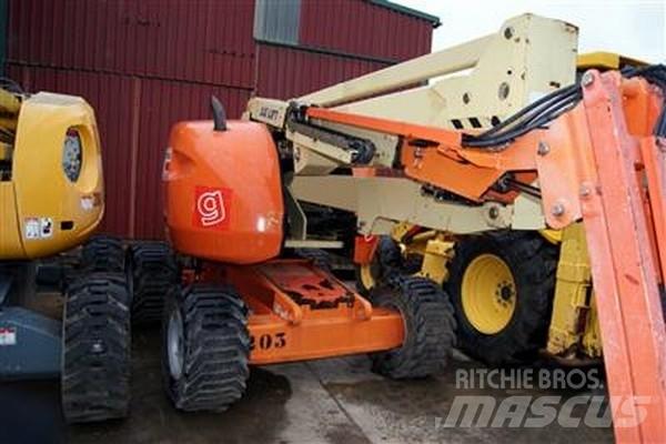 JLG 450 AJ (15 metros) Съчленени стрелови подемници