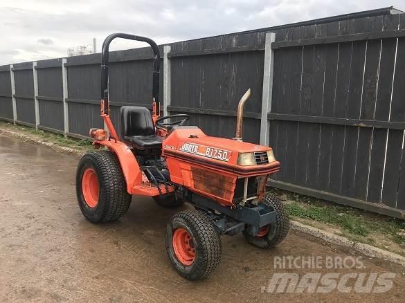 Kubota B1750 Товарач със заден ексватор