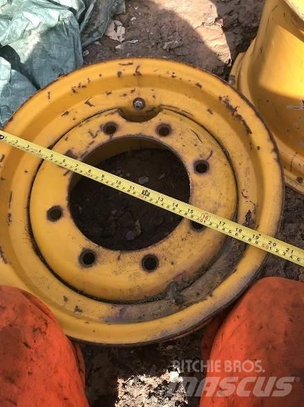  MASSEY FRONT WHEEL Гуми
