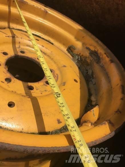  MASSEY REAR WHEEL Гуми