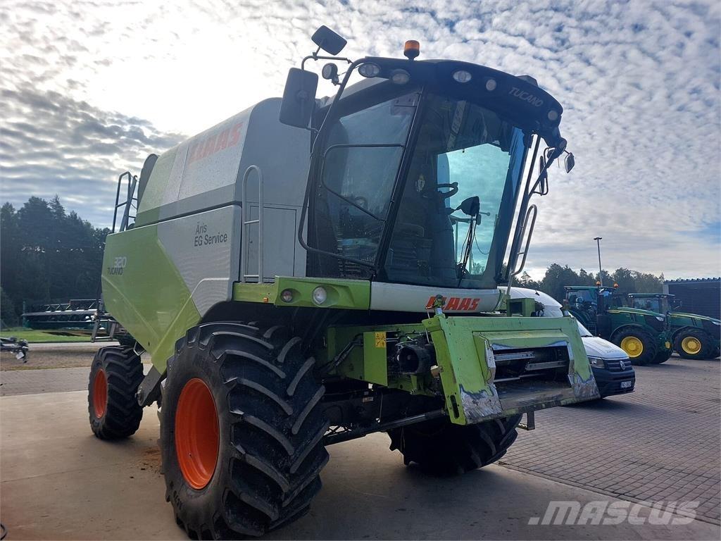 CLAAS Tucano 320 Комбайни