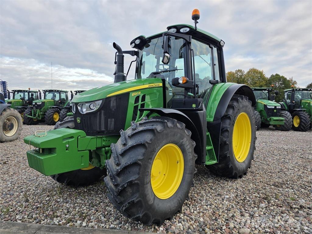 John Deere 6120M Трактори