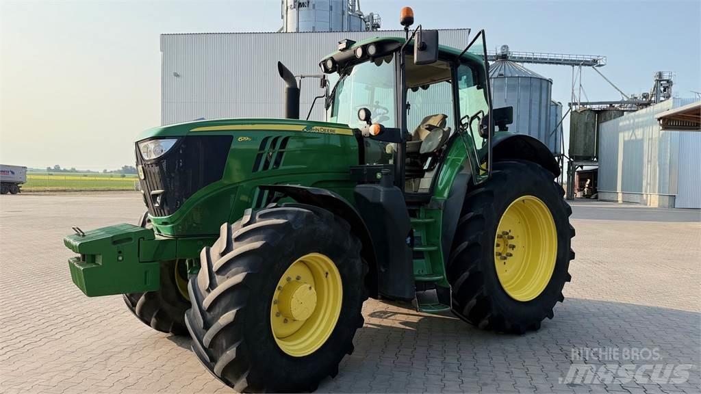 John Deere 6195M Трактори