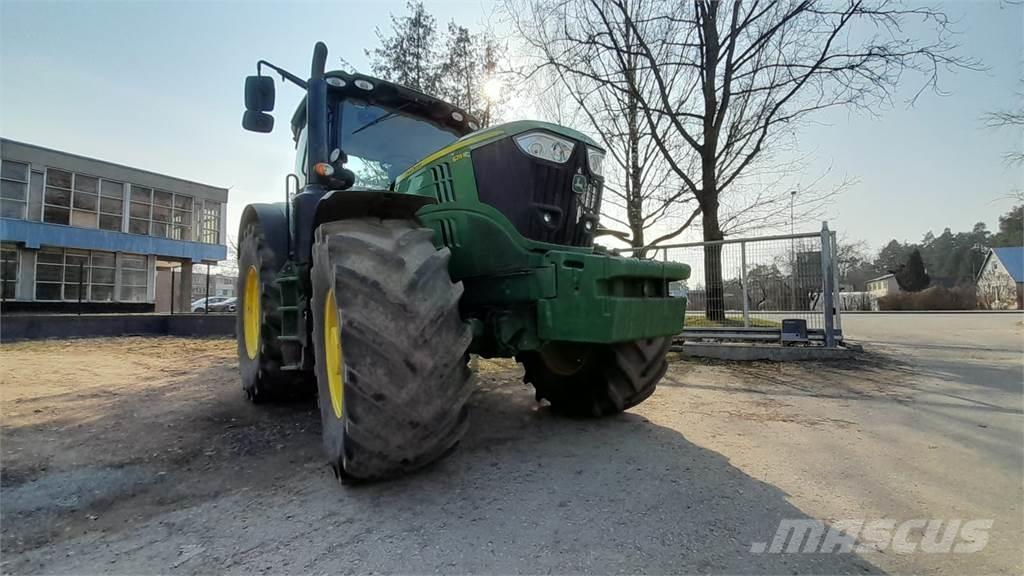 John Deere 6215R Трактори