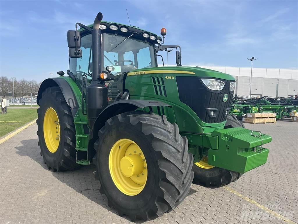 John Deere 6215R Трактори