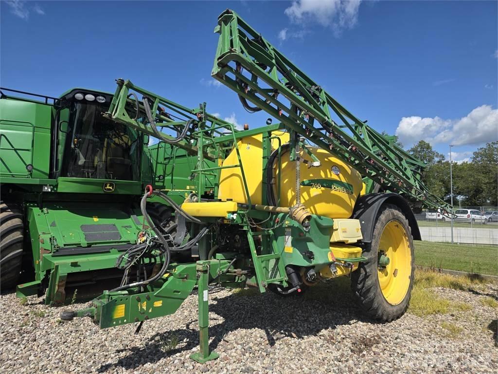John Deere 740 Прикачни пръскачки
