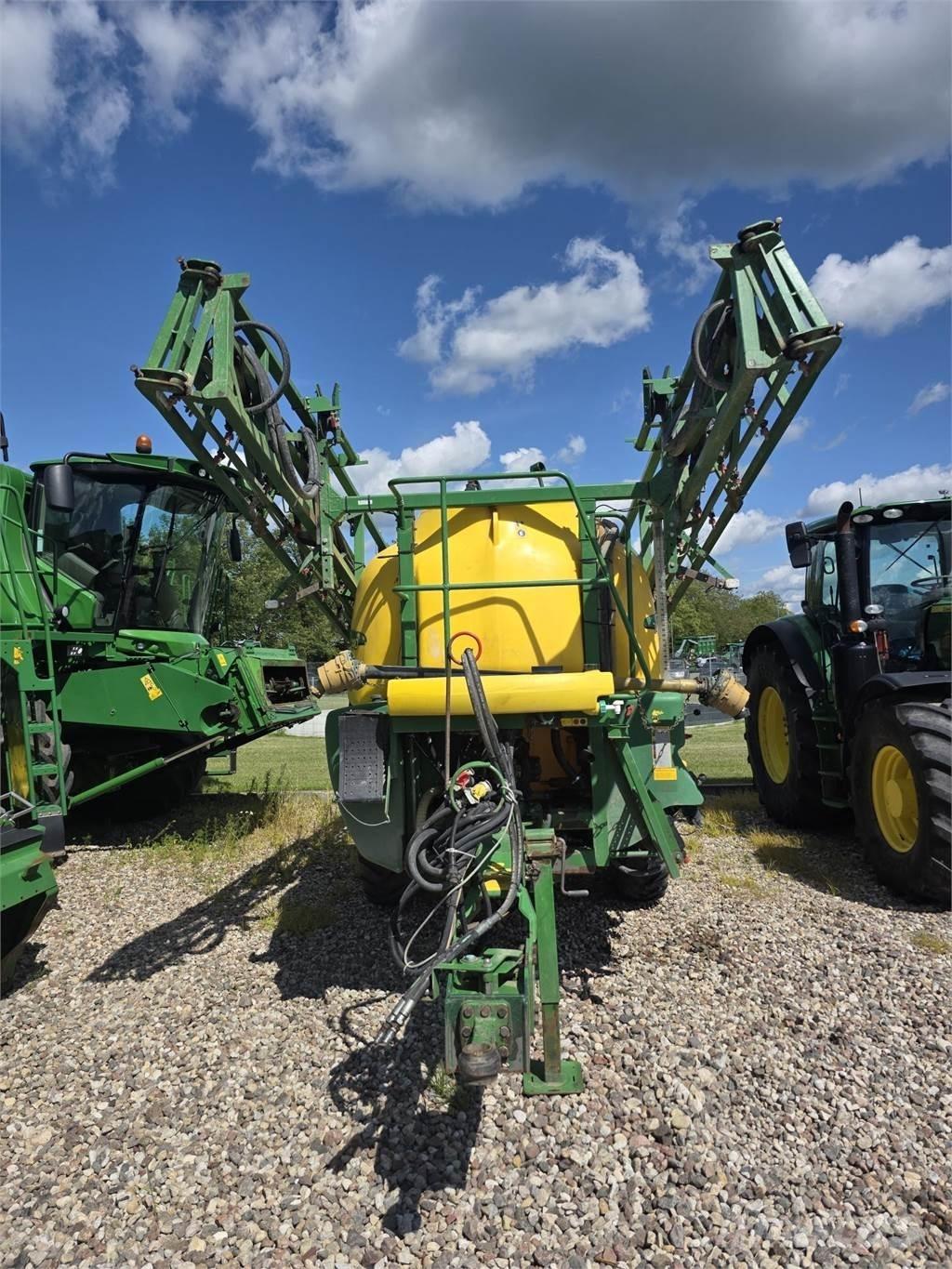 John Deere 740 Прикачни пръскачки
