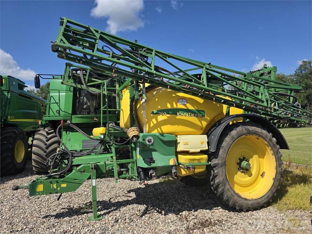 John Deere 740 Прикачни пръскачки
