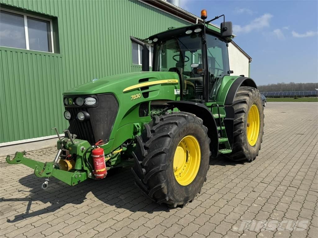 John Deere 7830 Трактори
