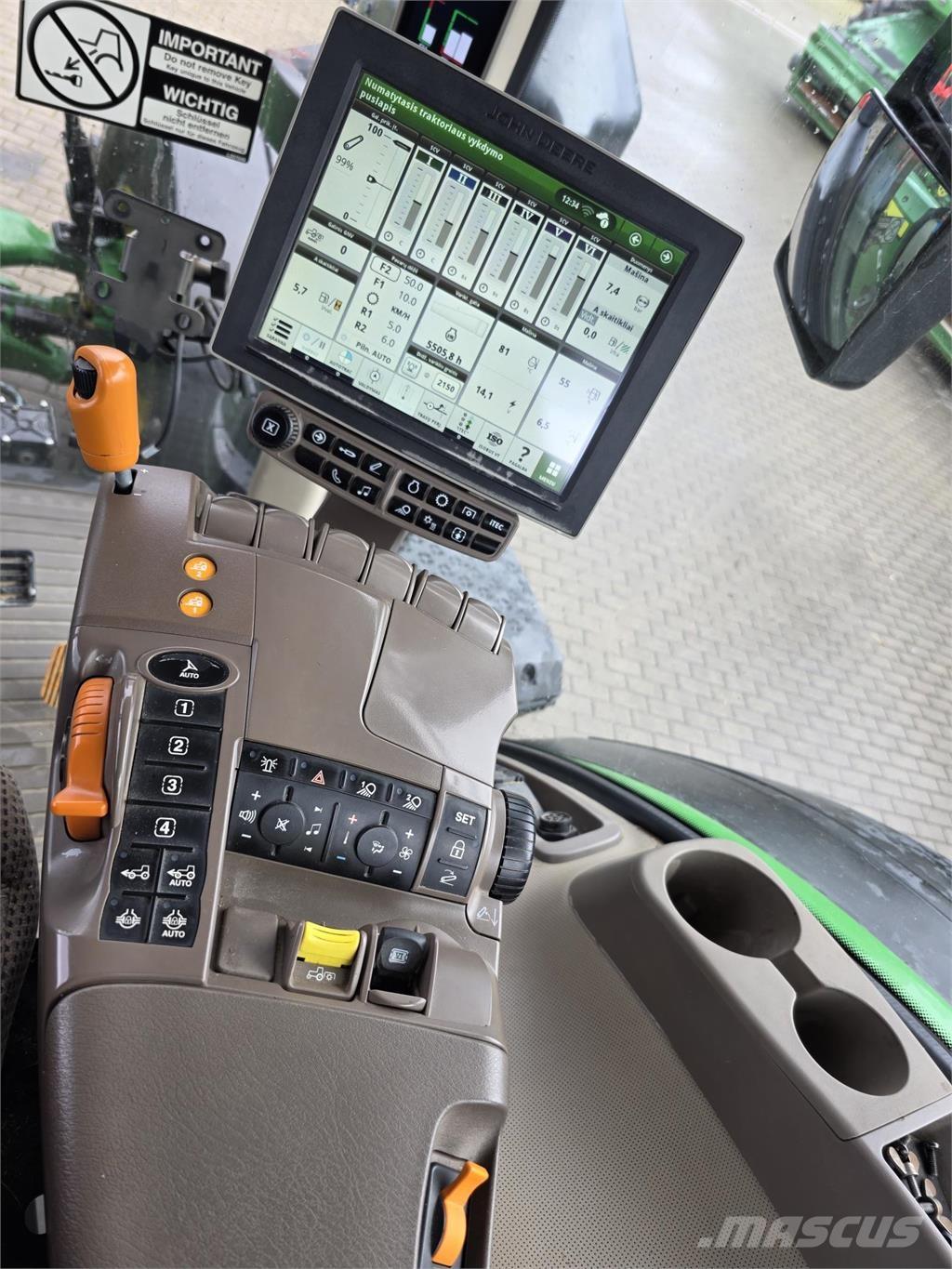 John Deere 8320R Трактори