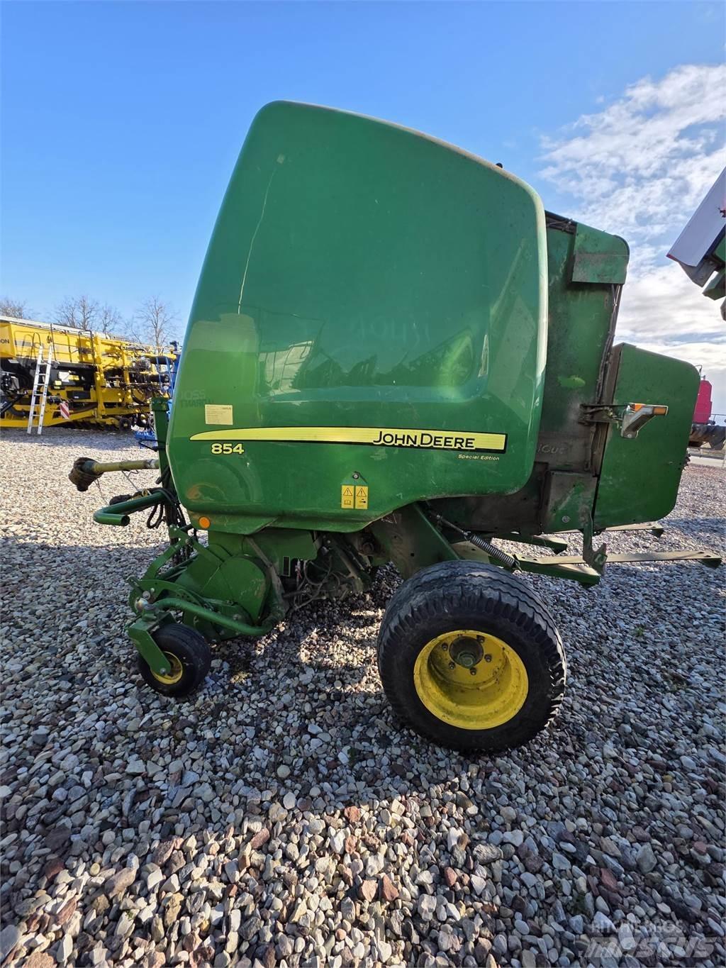 John Deere 854 Сламопреси за кръгли бали

