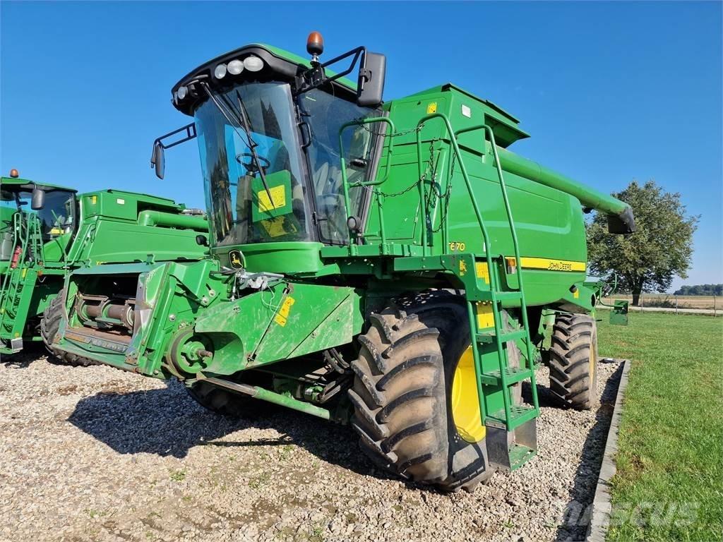 John Deere T670 Комбайни