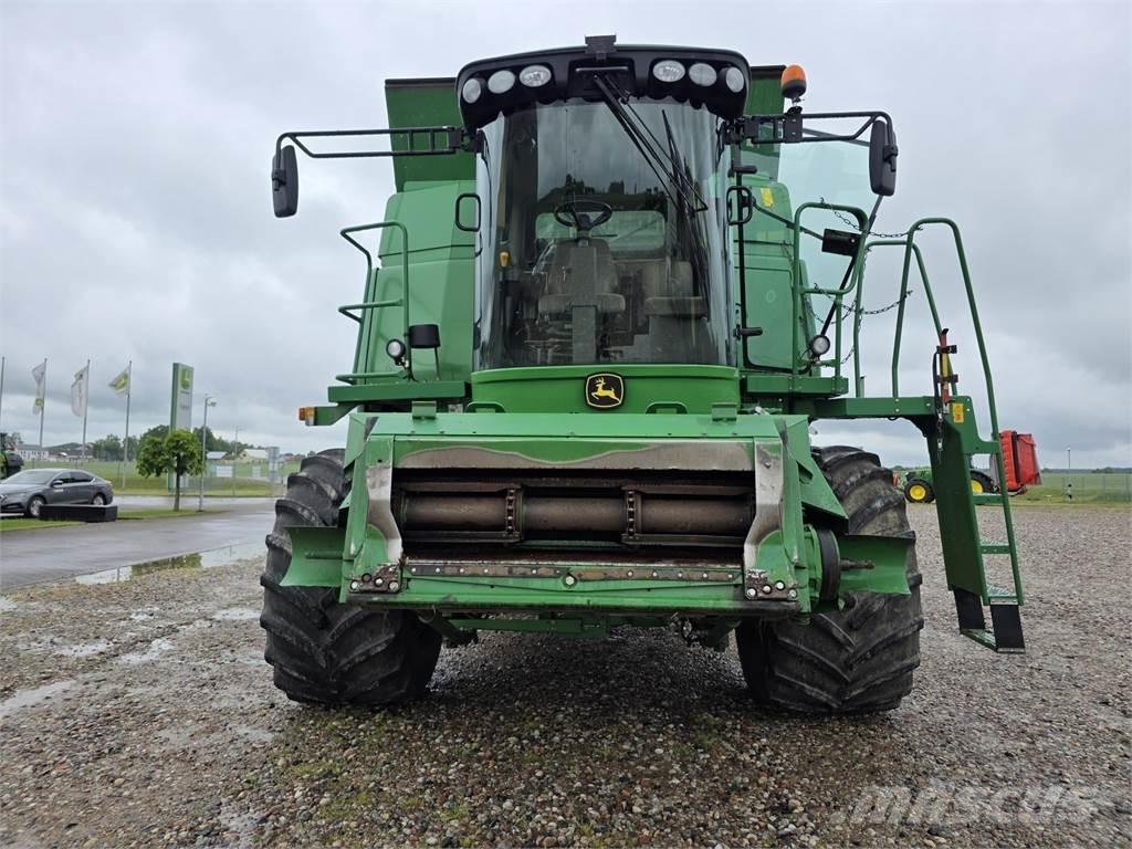 John Deere T670 Комбайни
