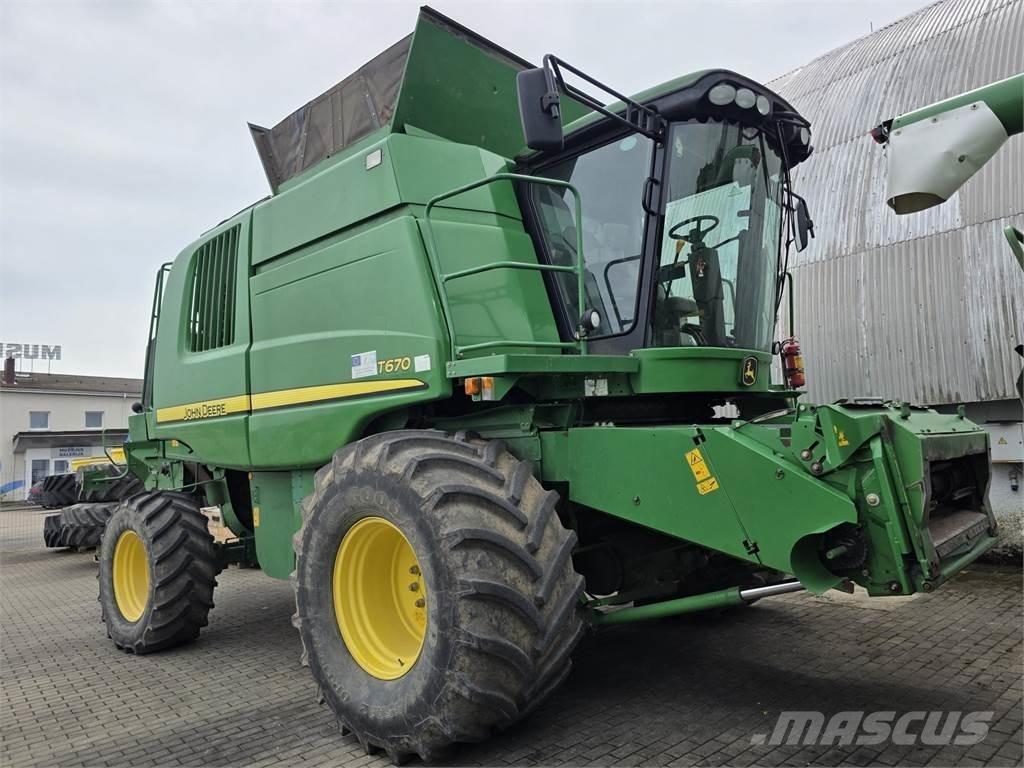 John Deere T670 Комбайни