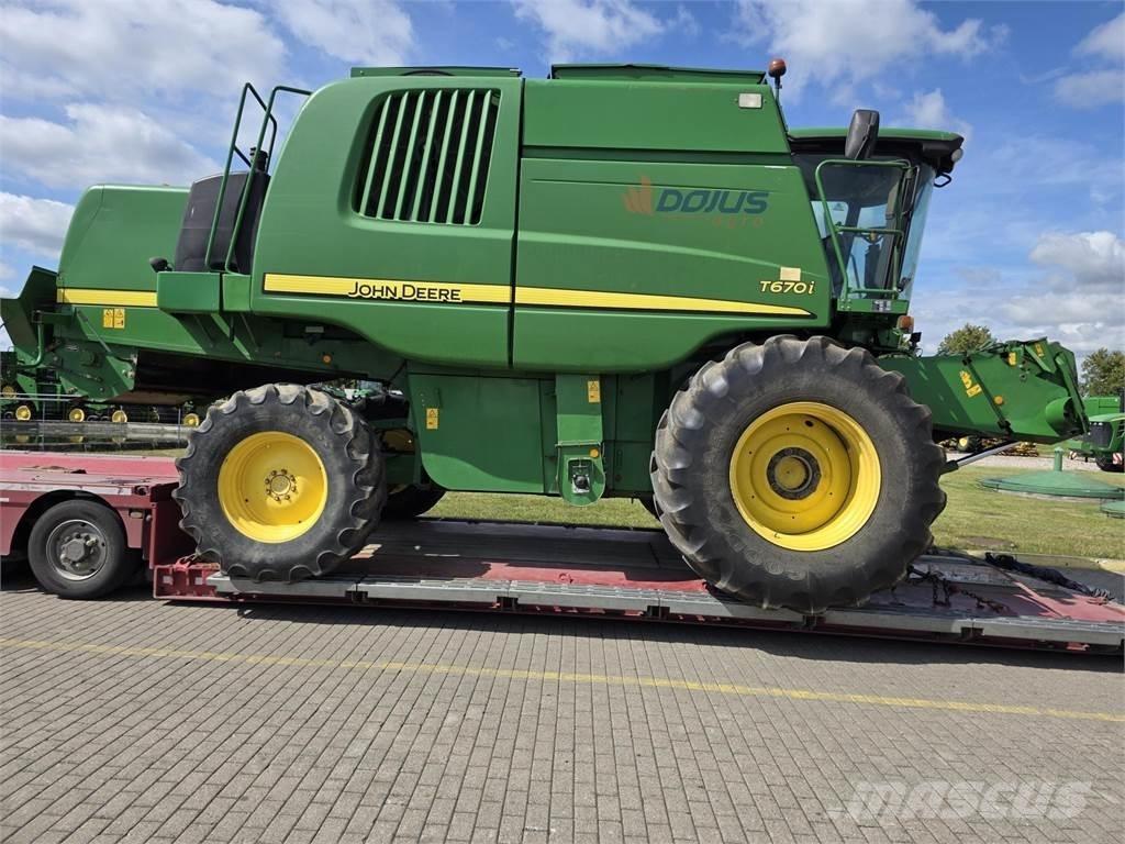 John Deere T670 Комбайни