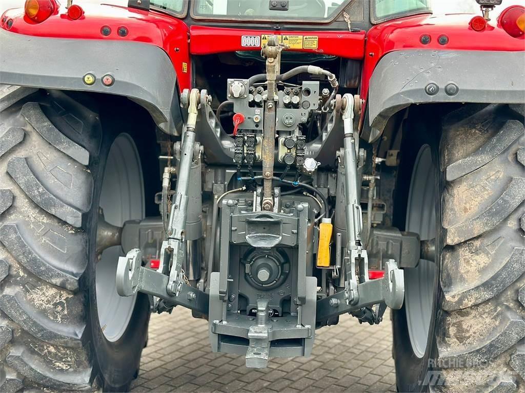 Massey Ferguson 6490 Трактори