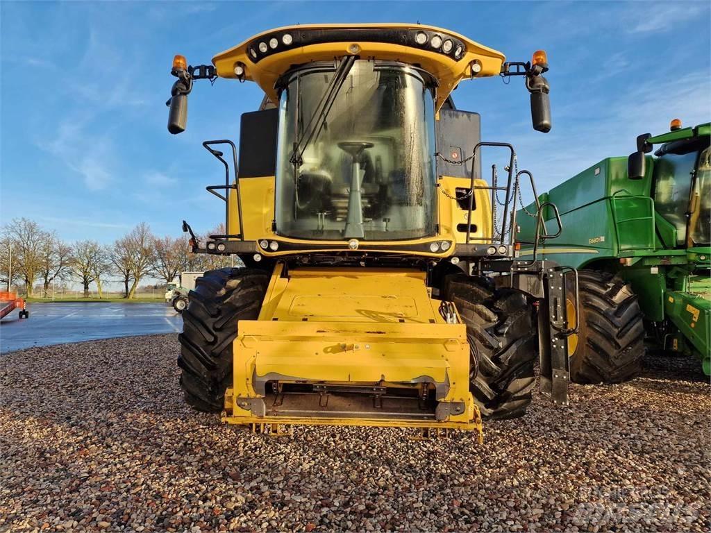 New Holland CX8.85 Комбайни