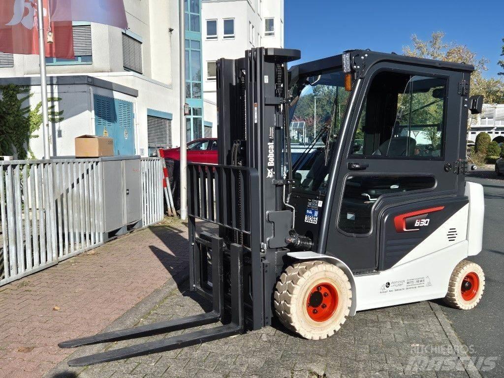 Bobcat B30NS Електрически вилични кари-повдигачи