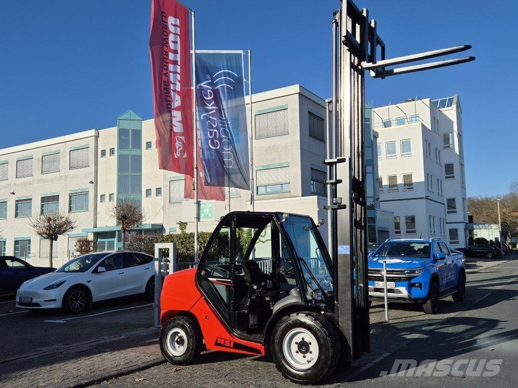 Manitou MSI 35 Камиони за херавни местности