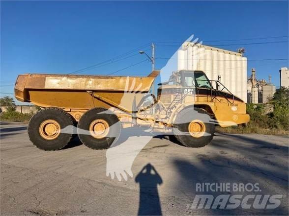 CAT 740 Дъмпери/моторни превозни средства