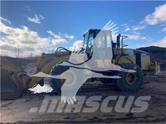 CAT 966G Колесни товарачи