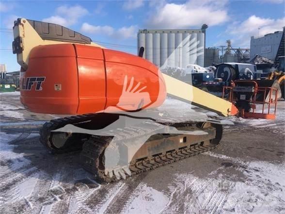 JLG 600SC Телескопични повдигачи
