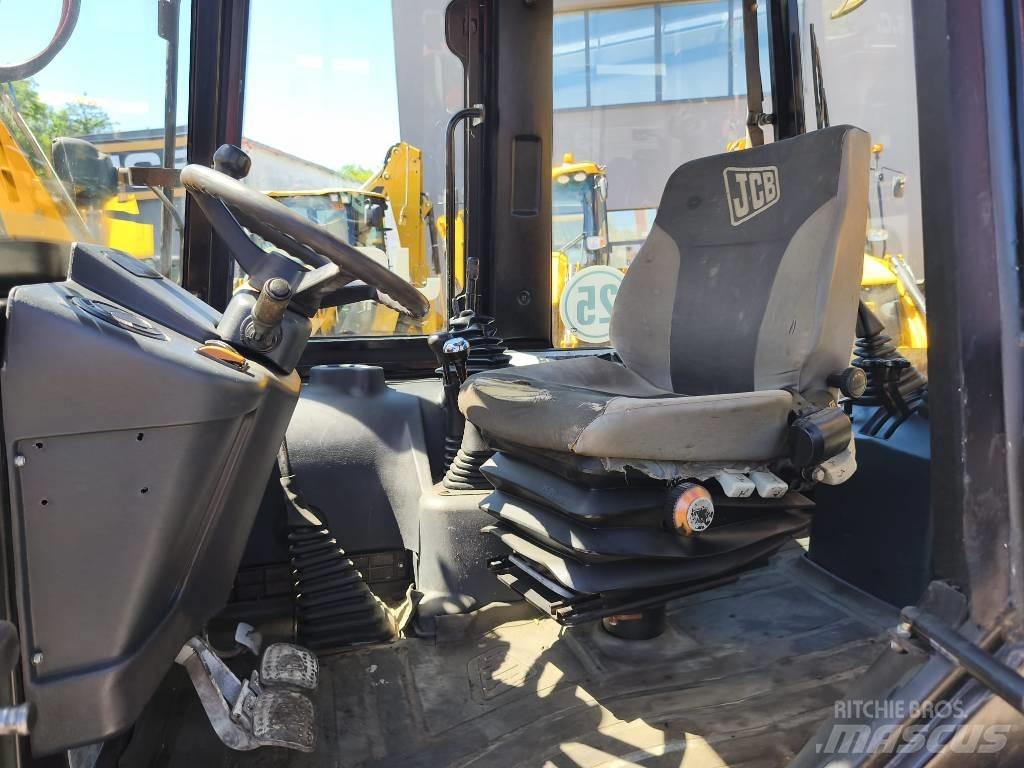 JCB 2 CX Товарач със заден ексватор