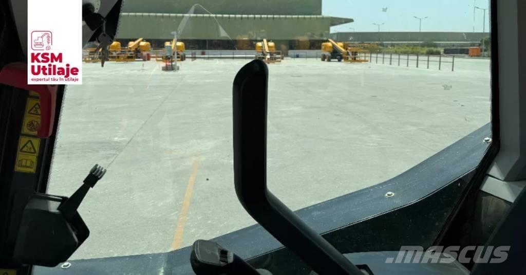 JCB 205 Мини товарачи
