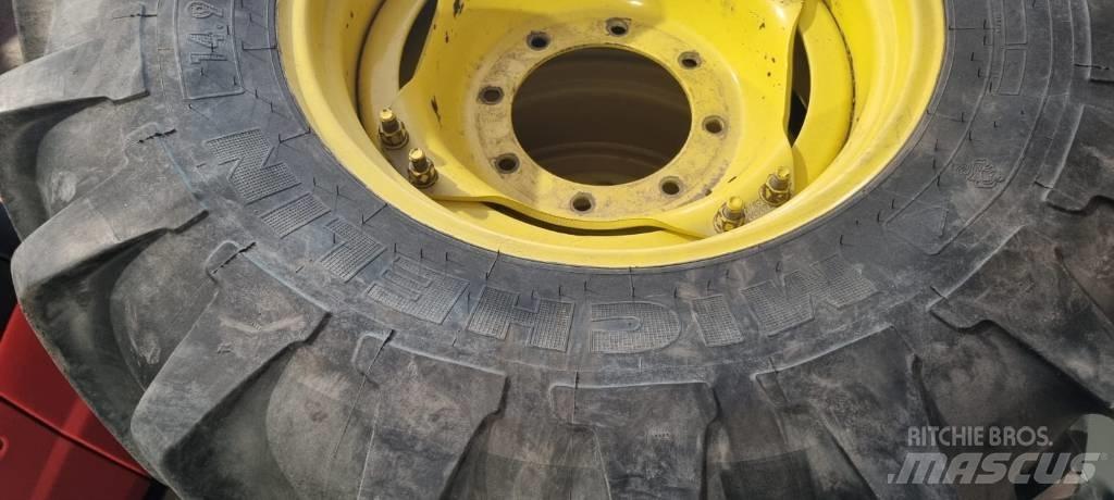 Michelin 14.9R24 Колелета/Гуми