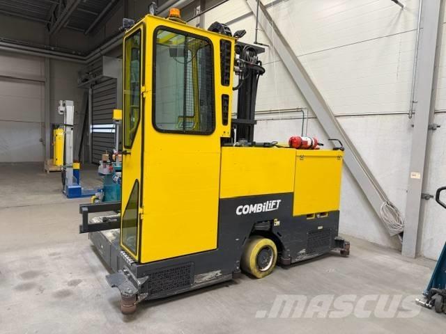 Combilift C3000STE Повдигач с движение в 4 посоки