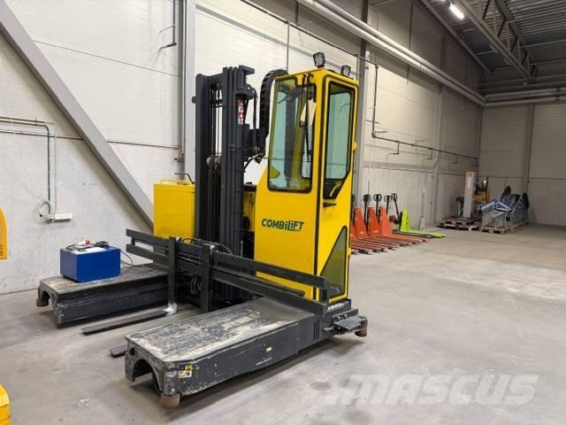 Combilift C3000STE Повдигач с движение в 4 посоки