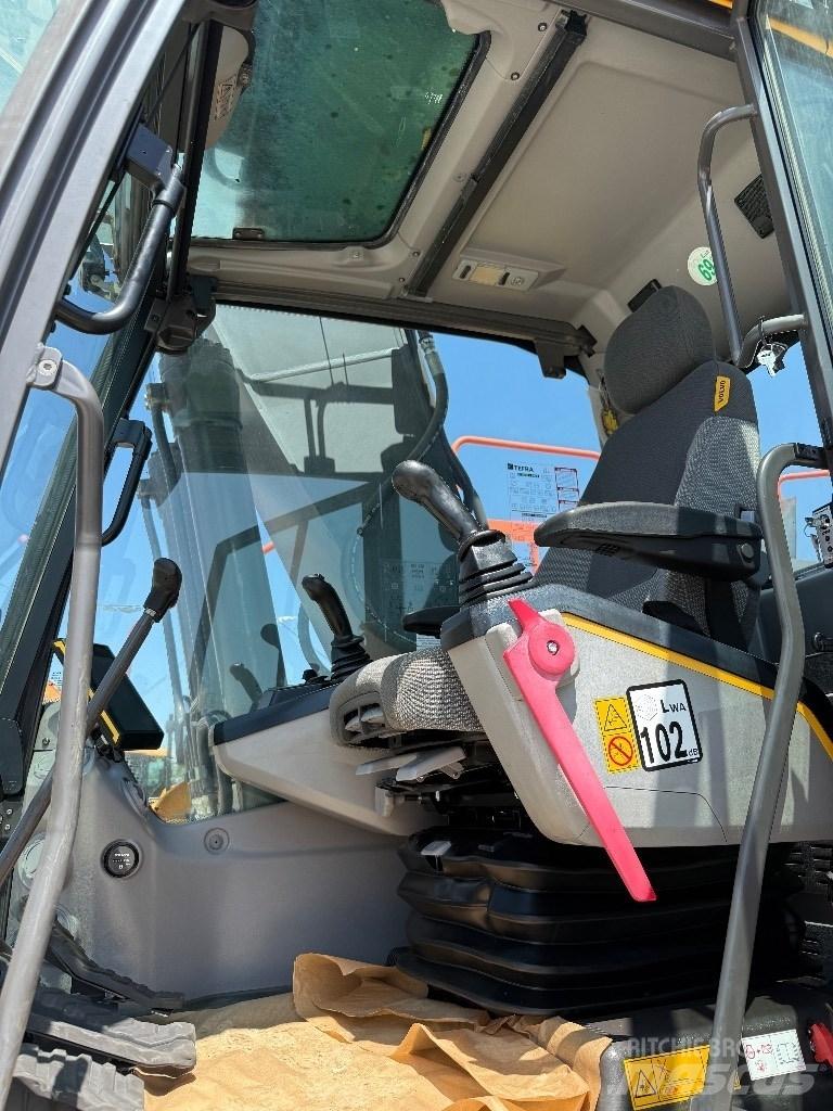 Volvo EC 220 E Верижен екскаватор