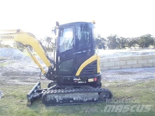 Hyundai R35Z-7 Мини екскаватори < 7 т