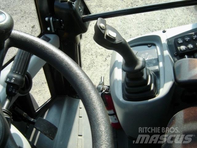 CAT 910 M Колесни товарачи