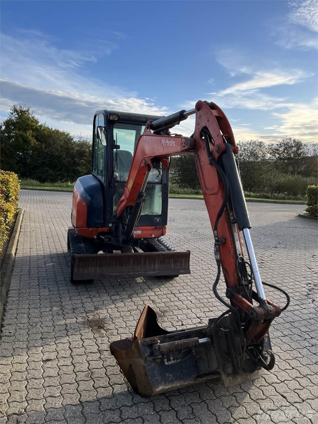 Kubota U27-4 GL HI Мини екскаватори < 7 т