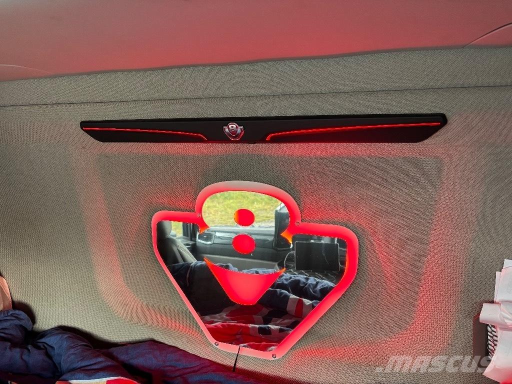 Scania R650B6X4NB За превоз на дървени трупи