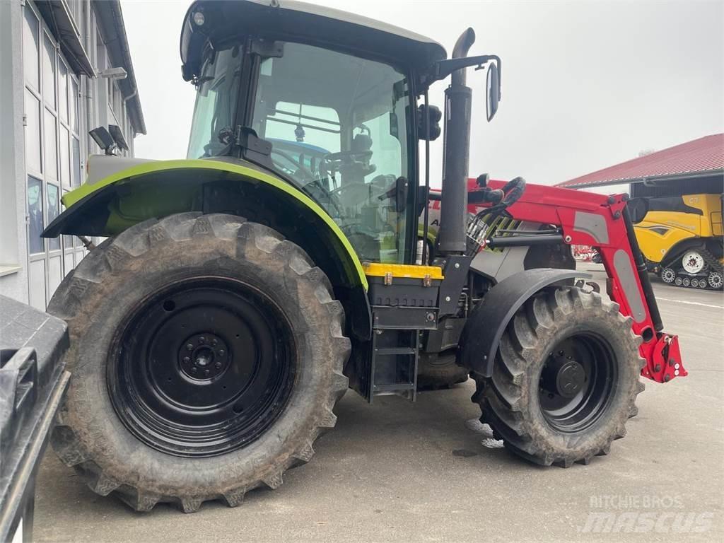 CLAAS ARION 530 Трактори