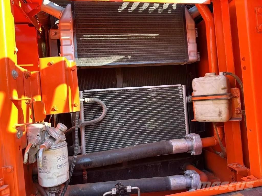 Doosan DX 225 LC Мини екскаватори < 7 т