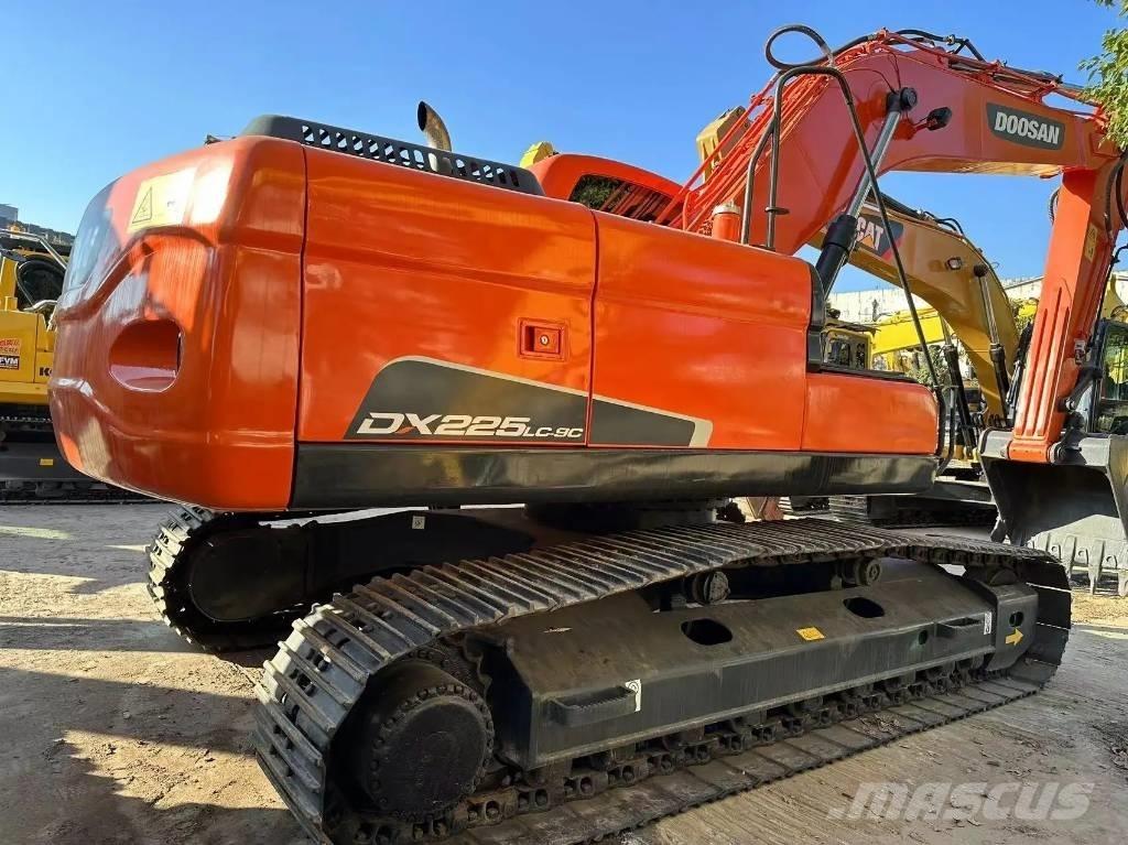 Doosan DX 225 LC Мини екскаватори < 7 т