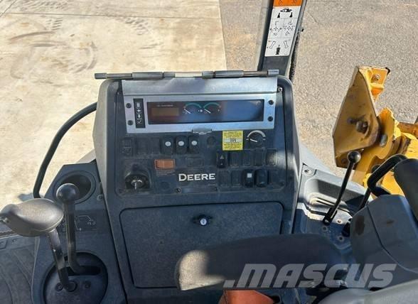 John Deere 310L EP Товарач със заден ексватор