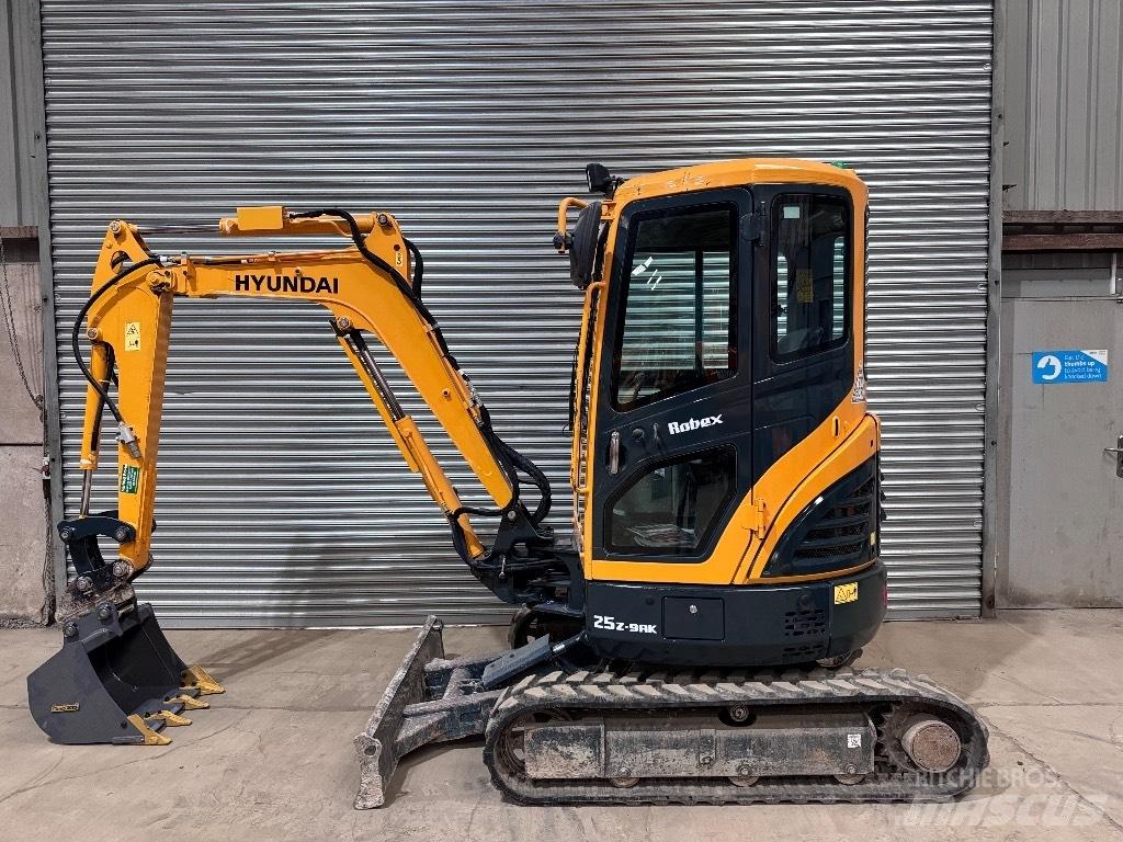 Hyundai R25Z-9 AK Мини екскаватори < 7 т