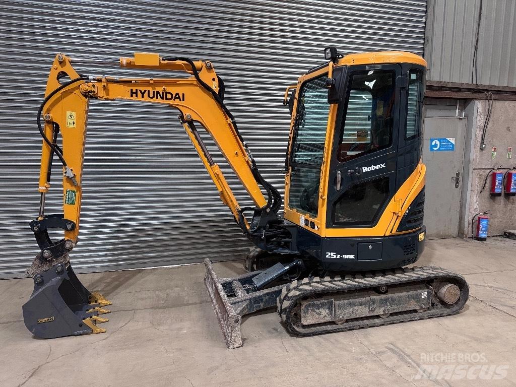 Hyundai R25Z-9 AK Мини екскаватори < 7 т
