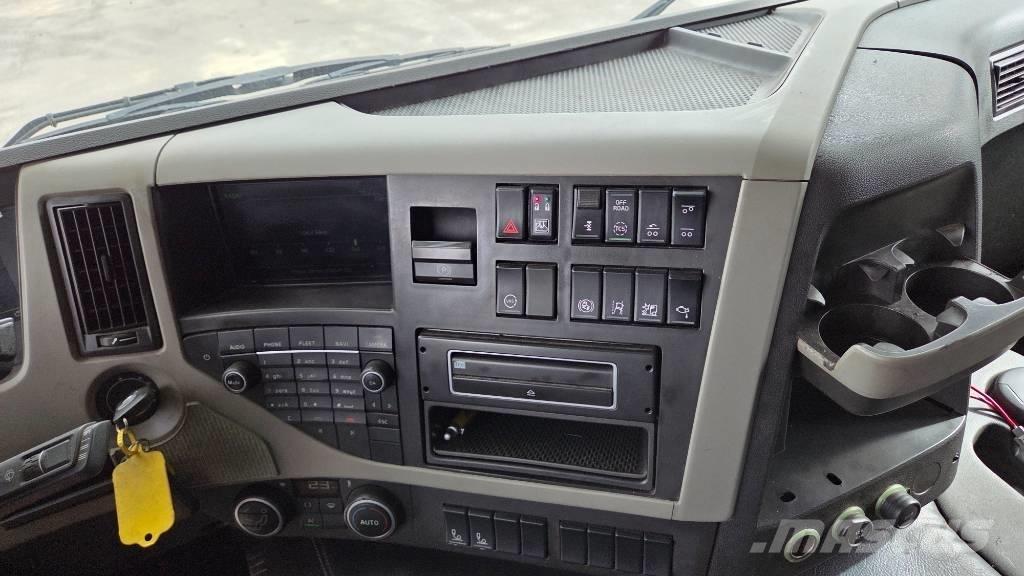 Volvo FM460 6X2*4 Камиони с кран с кука