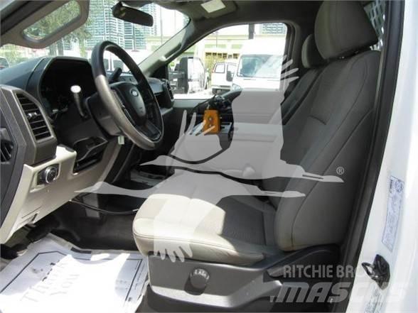 Ford F550 Разстилачки на пясък и сол