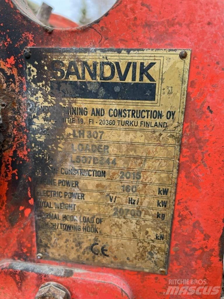 Sandvik LH 307 Подземни товарачи