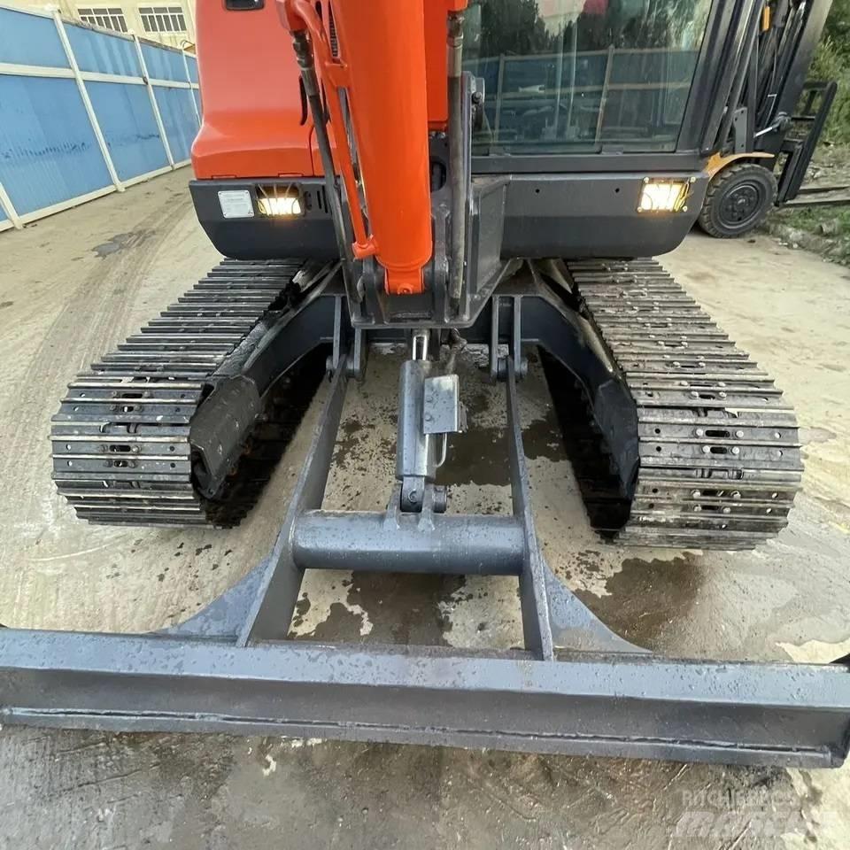 Doosan DX 60 Мини екскаватори < 7 т